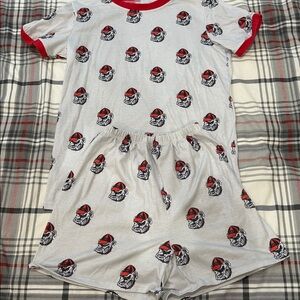 GA bulldogs kids sz 9/10 Print Pajama Set. Good used condition for pilling
